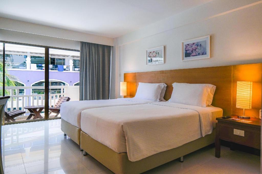 Hotel Ramada By Wyndham Phuket Southsea Karon Exteriér fotografie