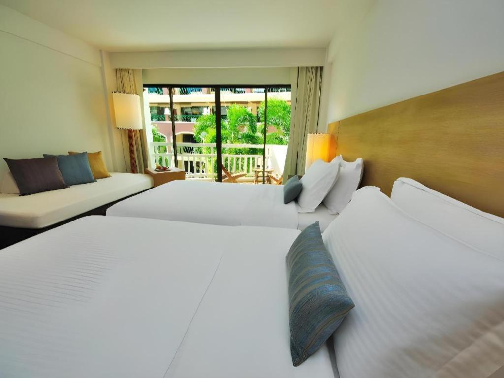 Hotel Ramada By Wyndham Phuket Southsea Karon Exteriér fotografie