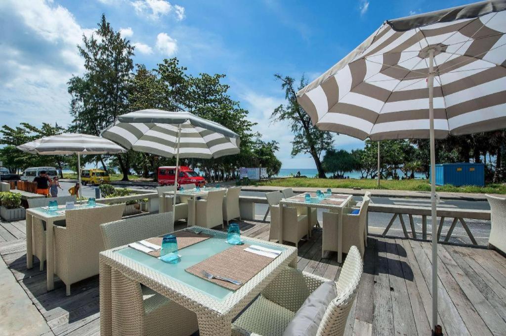 Hotel Ramada By Wyndham Phuket Southsea Karon Exteriér fotografie